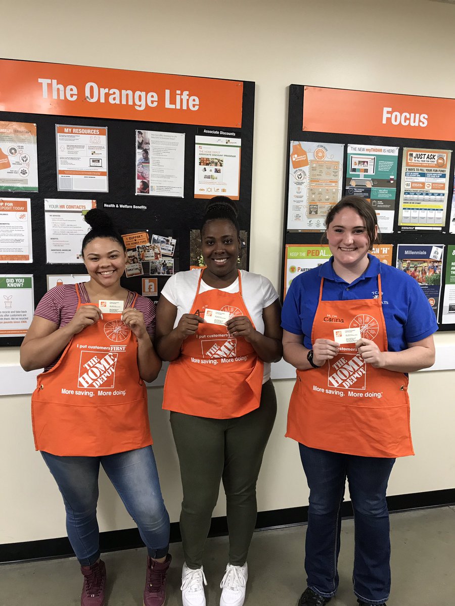 chad_forrester's tweet photo. Newest family members in Ttown! Welcome aboard ladies! #apronpresentation @aparker1704 @jodi_spivey @KenCrummieTHD @1sherredavis @DANI_C_CLARKE https://t.co/7LdWVsvRWC