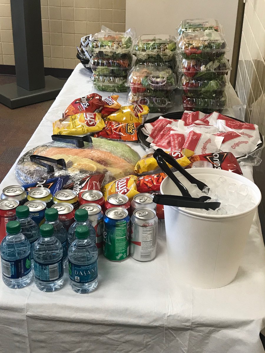 CAUGradPrograms's tweet photo. Today's Lunch and Learn event consisted of Women in Science speak about their views on balencing their professional life and personal life. Graduate students enjoyed their candid quotes with a variety of refreshments. 
#CAU #GRIT #GRC #STEM #GraduatePrograms https://t.co/HRy4LqDEgX