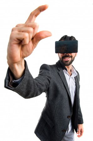 williekunkel_82's tweet image. #TopAugmentedRealityApps, #WhatIsAugmentedReality Spielberg&apos;s Ready Player One lends VR timely marketing boost goo.gl/WA89dM