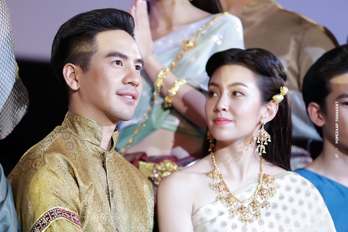 Jetaime_xx4's tweet photo. สำหรับนี่ นักแสดงมีผลต่อความสำเร็จของละครมาก ขอบคุณความบุพเพที่เลือกพระนางคู่นี้ เหมือนทุกอย่างมันถูกกำหนดไว้ หลงรักทุกอย่างใน #บุพเพสันนิวาส https://t.co/yqc9Kp72v1