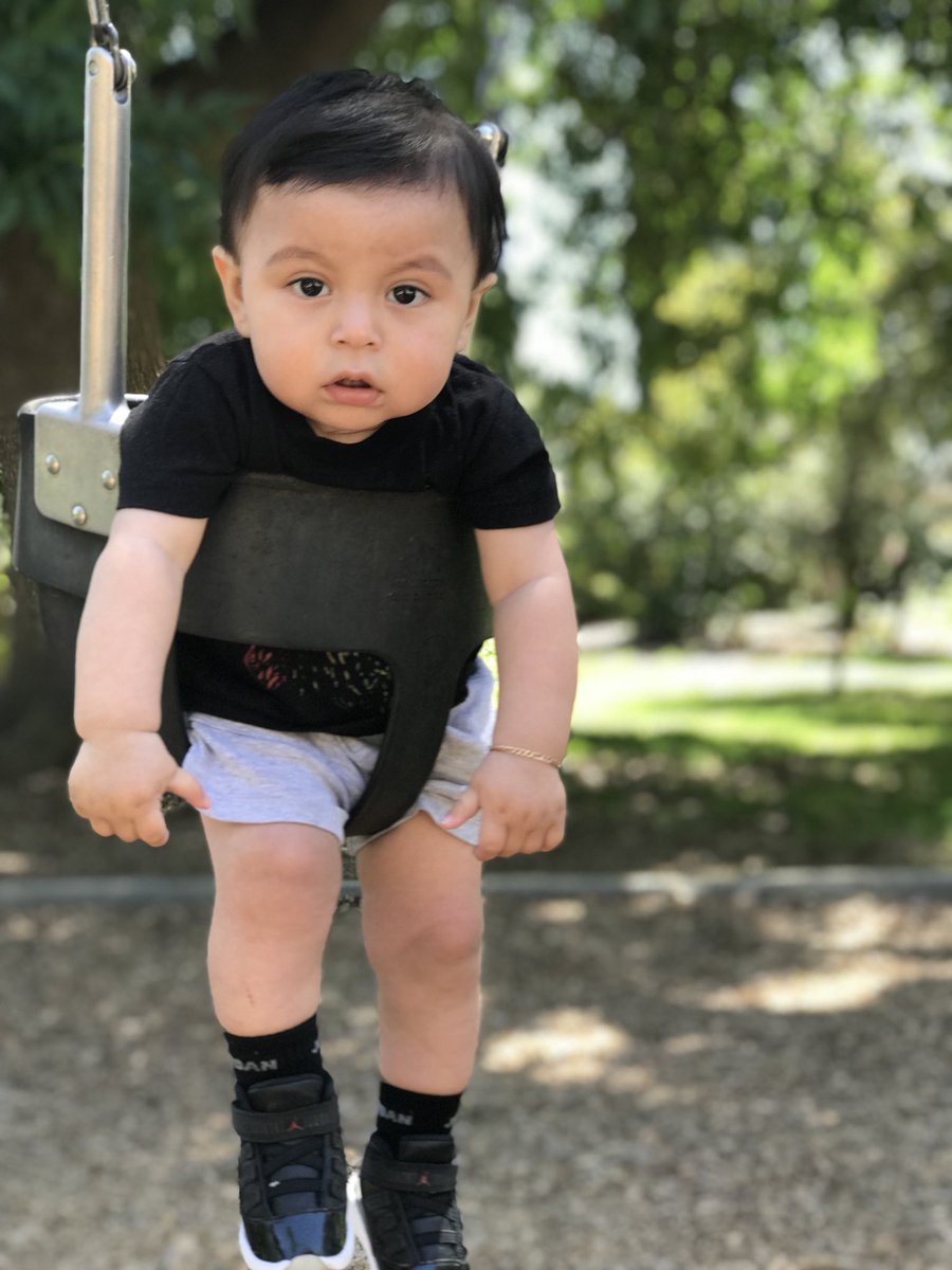 BrendaLovee_'s tweet photo. I can’t get over this picture of geo 😂 https://t.co/up4SBi6EUv