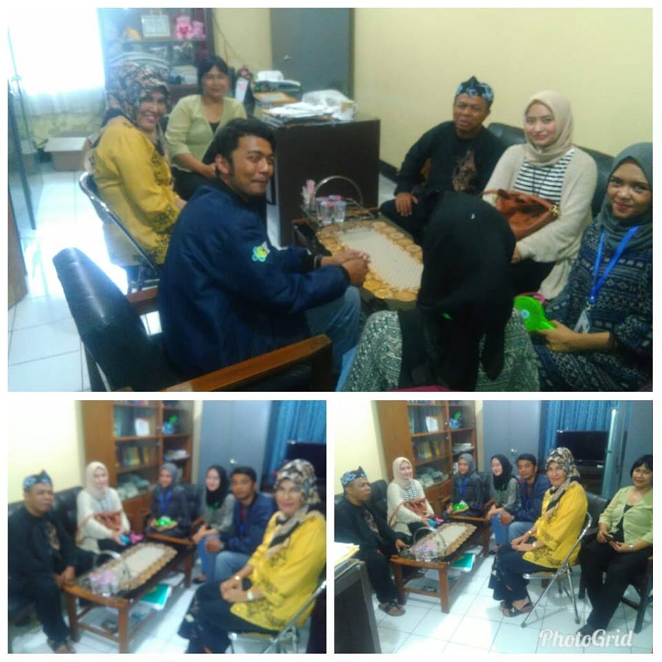 Lurah Warung Muncang menerima kunjungan dari Dinas Kesehatan untuk kegiatan besok pelaksanaan pelayanan kesehatan Bagi Warga tgl.11.04.2018 <a href="/KecBankul/">Kec. Bandung Kulon</a>