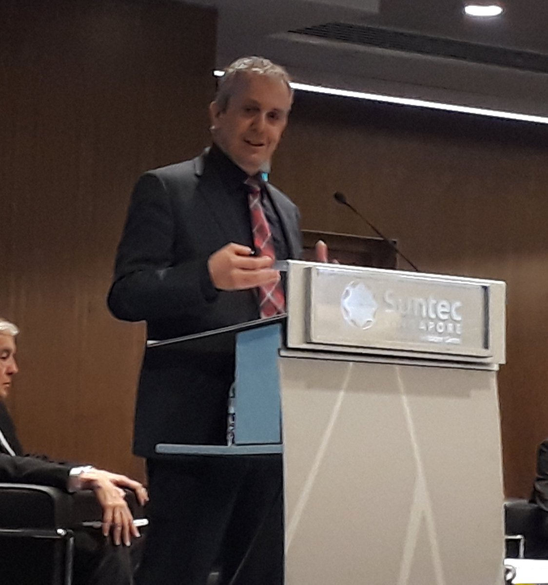 h_schuurmans's tweet image. inspiring and original presentation of @strewhella: water sector needs to think more about serviceability and customer needs and experience #interfloodasia #intermet. Let's fall in love with water again.