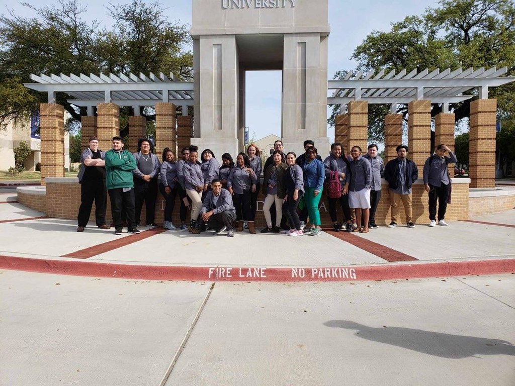 Everman Academy students enjoyed the tour of Texas Wesleyan University! #CollegeBound #NextlevelSUCCESS