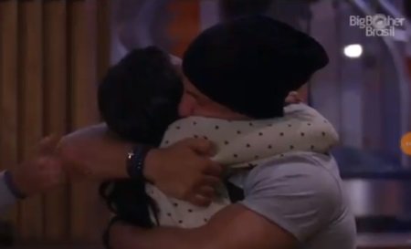 lahamdonordeste's tweet photo. Eliminou da prova do anjo, colocou no paredão, falou mal dela com a Patricia e deu uma placa de DESPREZO. Dps de tudo q o Kaysar fez gratuitamente contra Gleici sabe como ela retribuiu?

Kaysar: agora tô sozinho
Gleici: nao, agora estamos juntos

#BBB18  REMEMBER GLEICI https://t.co/3AUZ4PB1oh