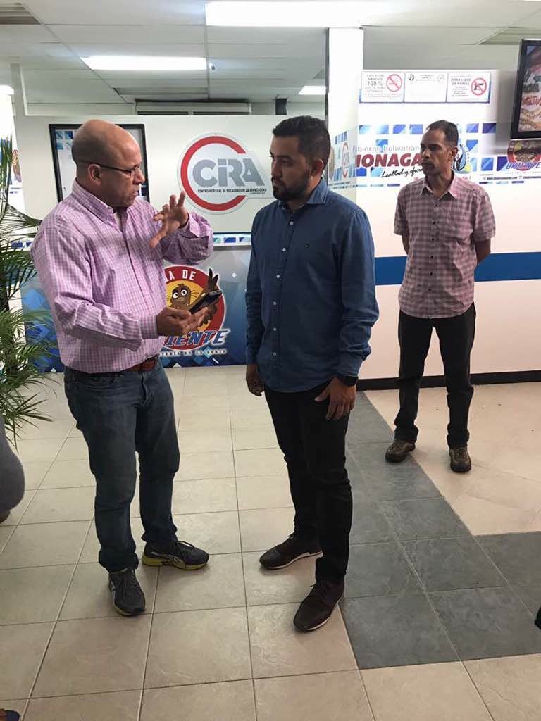 LEIDAM2's tweet image. Nuestro presidente de la loteria de Aragua visitando la loteria de mongas para el fortalecimiento de la misma..
