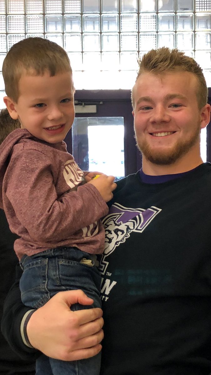 Julie Moore tweet media