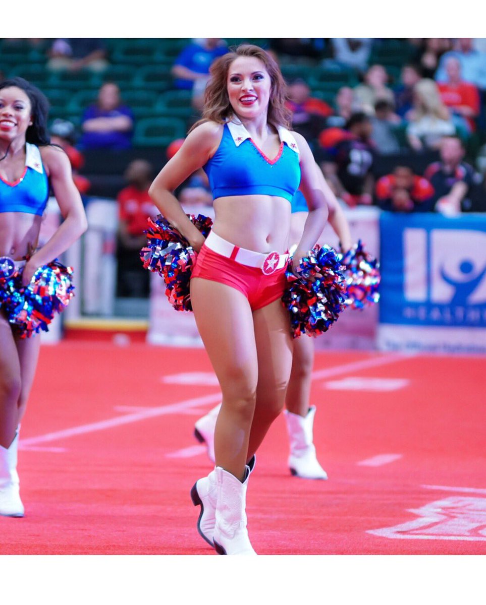 TexasRevDancers's tweet photo. #WCW😍.... TRD Alex 
PC📸: @fredshots https://t.co/dCmwZu5VEP