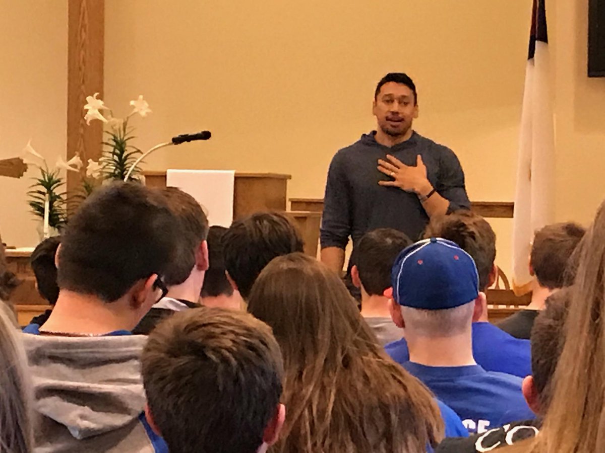 FCAag's tweet photo. Roy Helu Jr came tonight and  passionately shared the Gospel and challenged the student athletes in a life changing way!  # Jesuslover #playingfortheLord #betterthanthenfl https://t.co/sdBbDXwNX9