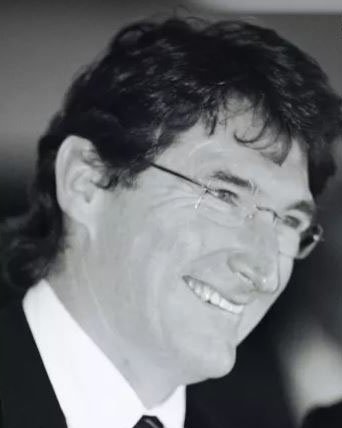 An 'unrelenting' workload of 90 cases a day contributed to Magistrate Stephen Myall's death, his widow says
ab.co/2v6aAhK