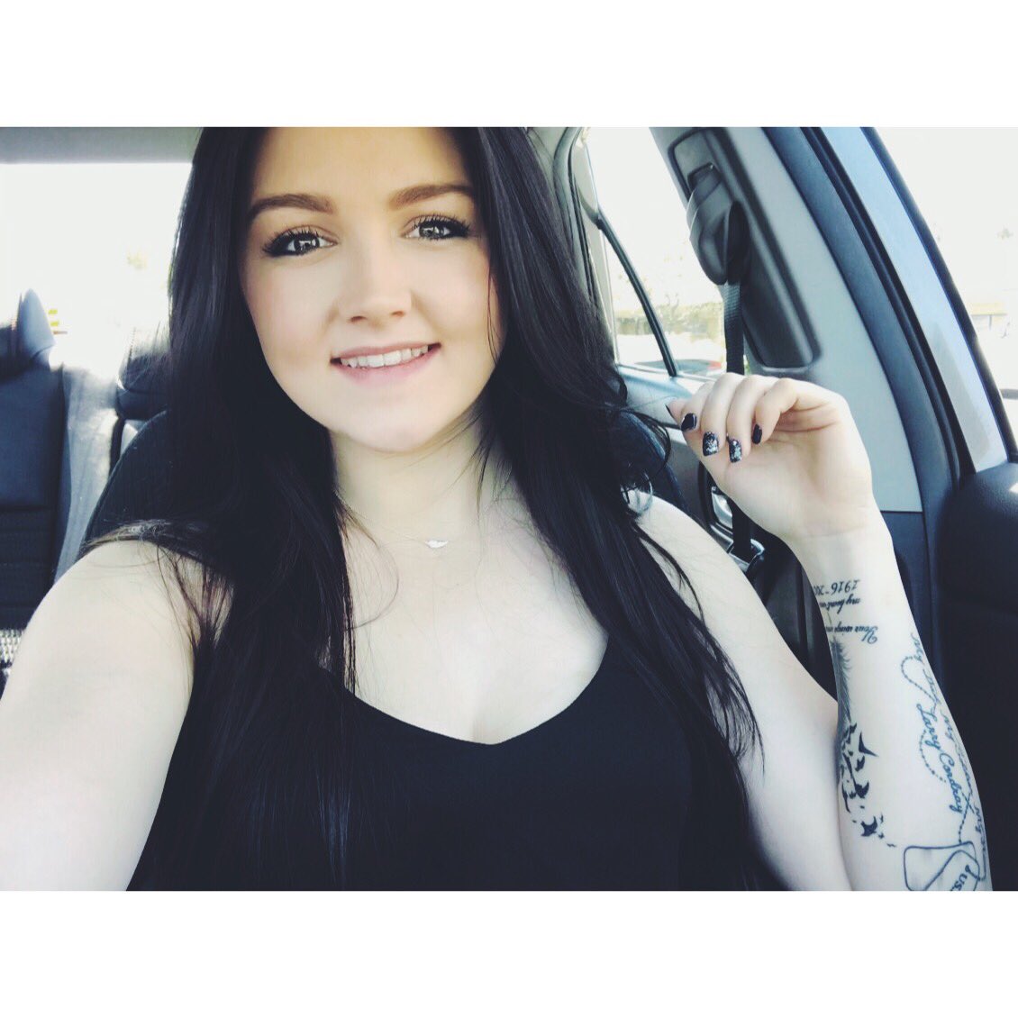 HaylieCordray's tweet photo. Birthday selfie ☺️🤘🏻 https://t.co/tWrCT1eLRr