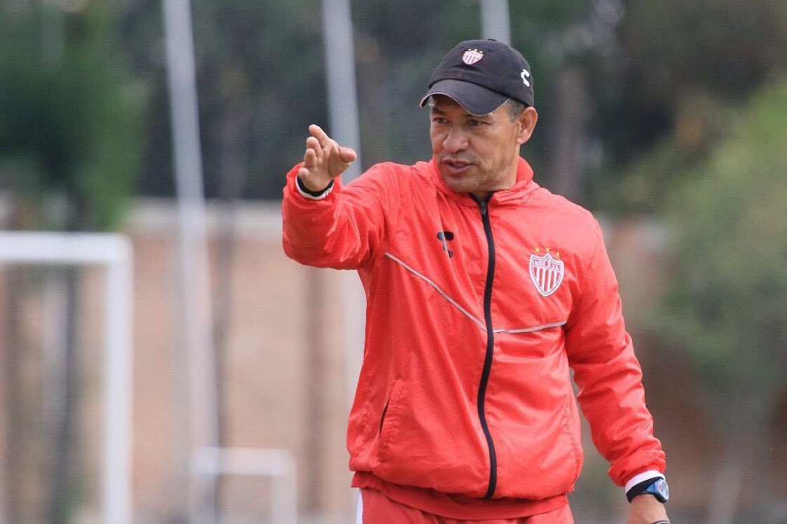 XaviSol_'s tweet photo. El @ClubNecaxa solo tiene una derrota en los últimos 14 partidos oficiales. Nacho Ambriz ha logrado darle estabilidad al equipo y proyectar a varios jovenes tanto nacionales como extranjeros. Están a 1 pt de zona de liguilla! 

✅ Campeón de #CopaMx 🏆🇲🇽 https://t.co/o4SeoHxO0Q