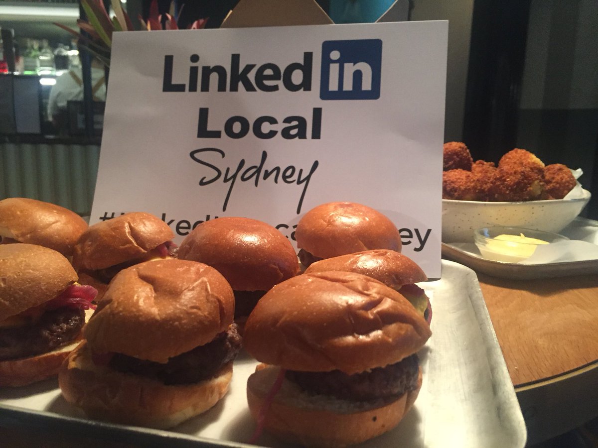 LinkedInSydney's tweet photo. 8 burgers, oops tickets left for next week’s #LinkedInLocalSydney event. Are you joining us??? Weds 18th April 🍔

#LinkedInLocal
#SydneyMeetup
#SydneyNetworking
@LinkedInNinjaAU 🤪@JaneCareerCoach 😇 https://t.co/XxARiSyDdn