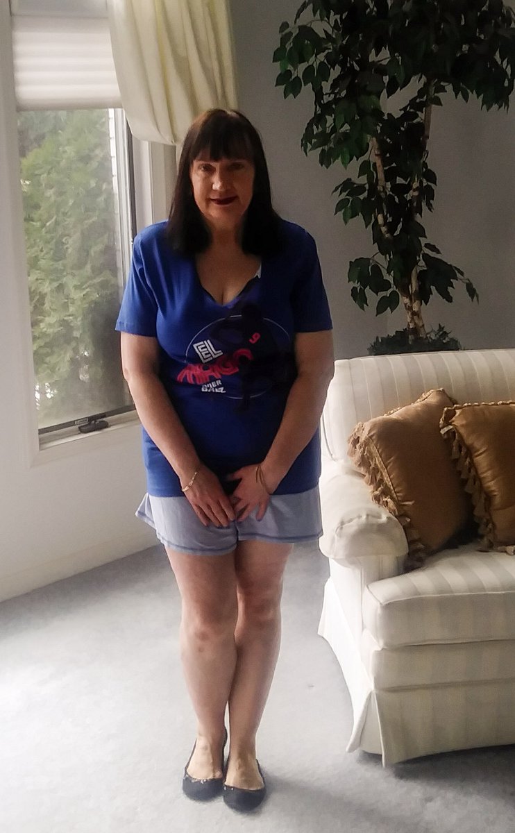 MaryTfan's tweet image. What a game for Javy Baez. ELMago 😍⚾️💙How can you not love him! We better not ever trade him lol #Cubs