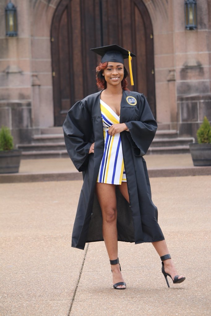 liyawiyaaa's tweet photo. She got goals she’s pursuing. Name it, I bet she doing it. #Fisk18 #Fisk_RYS18 https://t.co/qZtXVqnnAq