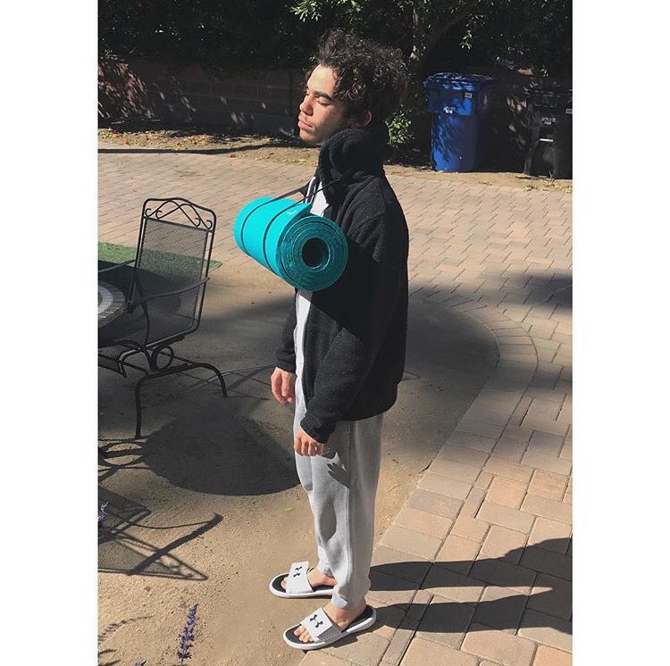 hqboyce's tweet photo. 📸 | Cameron on IG: “I namastay in the side crow” (11/4/18) https://t.co/1jB8nOWiHF