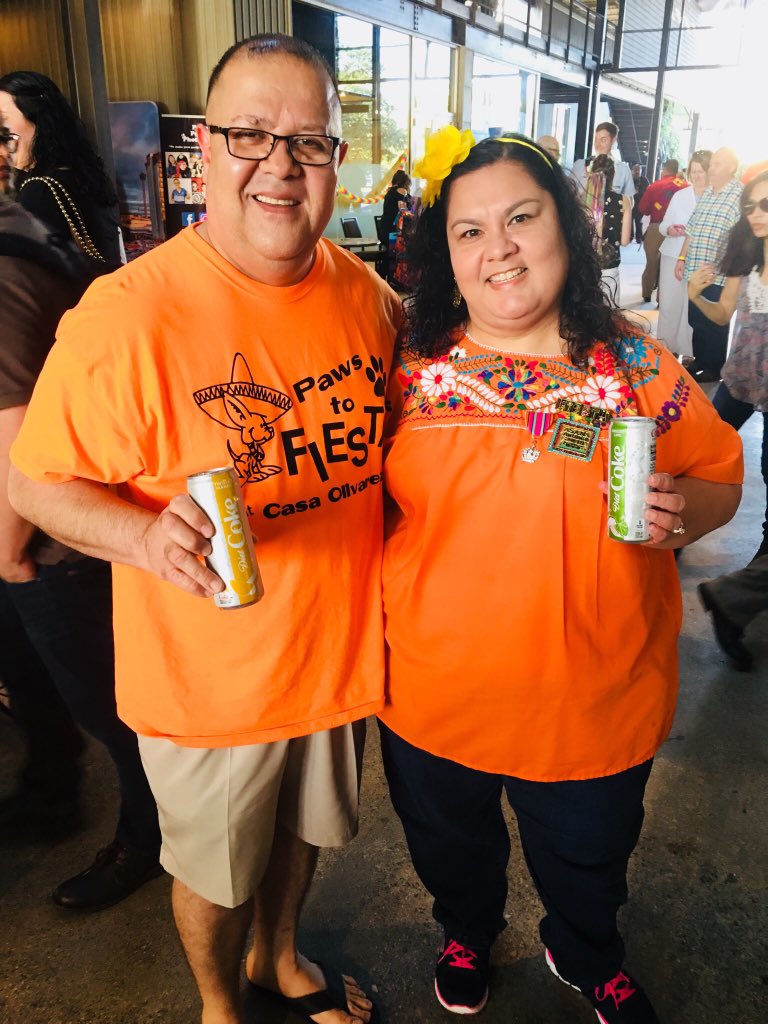 CLeRoyCavazos's tweet photo. During today’s #Sampling @CocaColaSWB met the biggest fans of our new #DietCoke #OurCustomers #OurBestIngredient #ArcaContal #CCSWB #OurCommunity https://t.co/1R4oY2Pce1