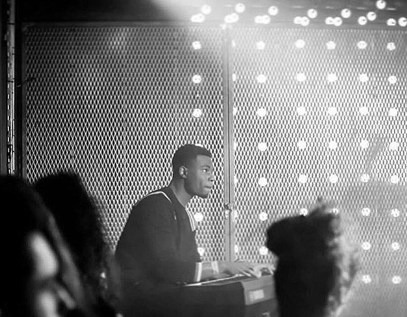 neoteryc's tweet image. Check out one of our Pianists and Arrangers Ejiro Daudo 🙌🏾🙌🏾🙌🏾 🙌🏾🎹🎹🎹🎹🎹 🔥🔥🔥 #musicalband #neosoul #jazz #neoteryc #piano #pianist #music #stage #ready