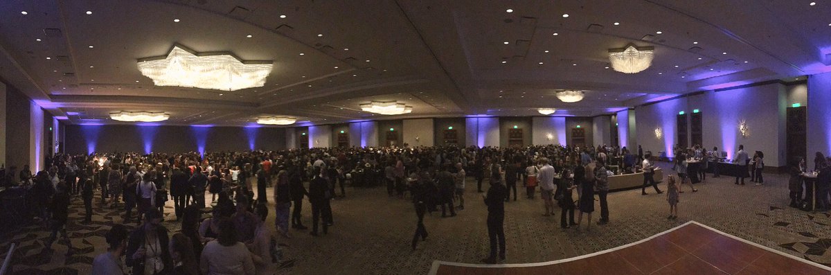 riveramichael's tweet image. So many anthropologists! 😲🍷🌮 

#AAPA2018 #reception #comference #biologicalanthropology