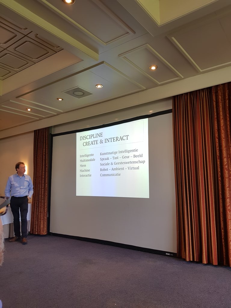 UTwenteCreate's tweet image. Insightful sense-making of the research discipline #interactiontechnology #creativetechnology. Thanks a bunch @dkjheylen #ewi2018