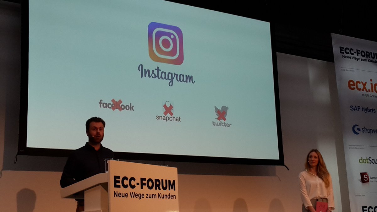 iXtenso's tweet photo. Angelina und Bastian von @oderdoch_ stellen auf dem #eccforum die erfolgreiche #SocialCommerce Strategie von #odernichtoderdoch vor. #socialshopping https://t.co/mMglfFvwRW