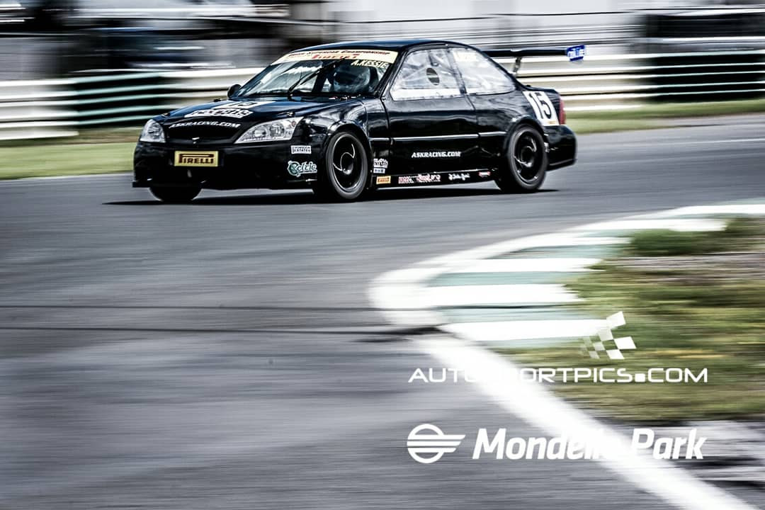 AutosportPics's tweet photo. The season opener this weekend at @Mondello_Park featuring @ITCC_Official @FormulaVeeIrl @ask_racing @MicksGarage to name a few #msirl #motorsport #autosport #motorracing #Ireland https://t.co/748eElguIW