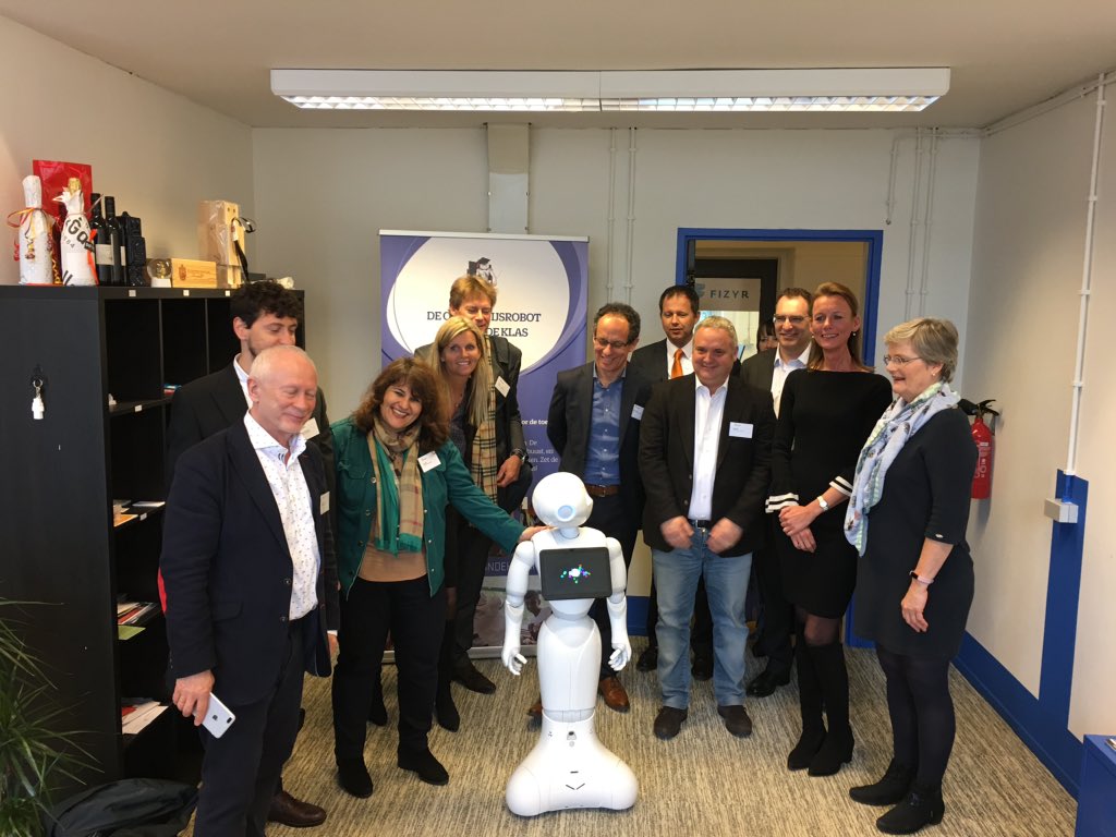 RoboValley's tweet image. The MEP&apos;s visited the #RoboValley start-up @InteractiveRobo, where @JoachimdeGreeff explained the @robotsindeklas project to them. #robotics #innovation #education #techtransfer