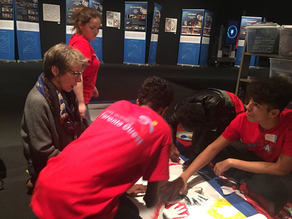 llimcole's tweet image. Inspired by #Cultural_Collisions @OntScienceCtr with #BrigitteTessier @ArtatCMS to create! Working with students! @CSViamonde