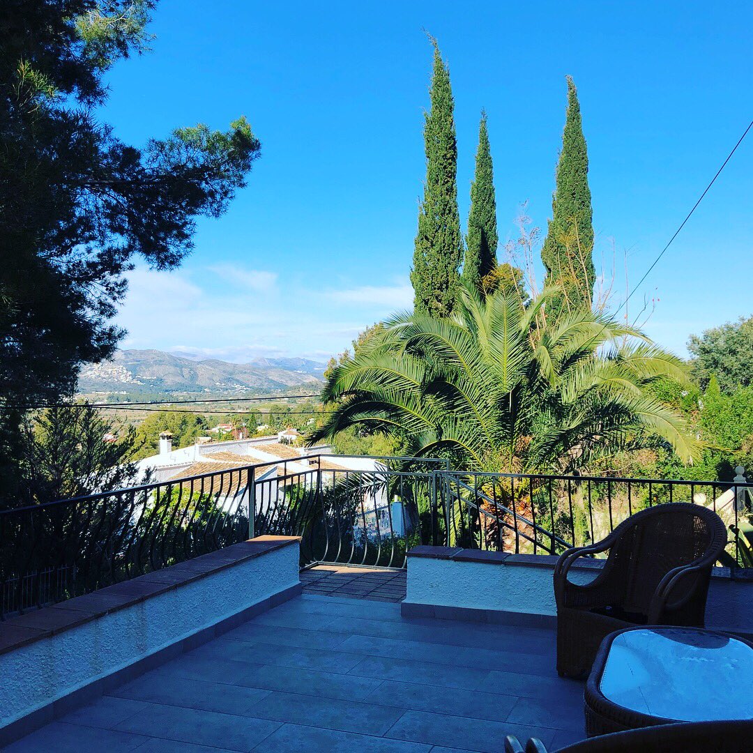 tds1975's tweet photo. Missing waking up to Spanish sunshine every morning!! Take me back please! #shittybritishweather #whenisitgoingtoend #hurryupsummer #depressed https://t.co/6qbMdWD9wh