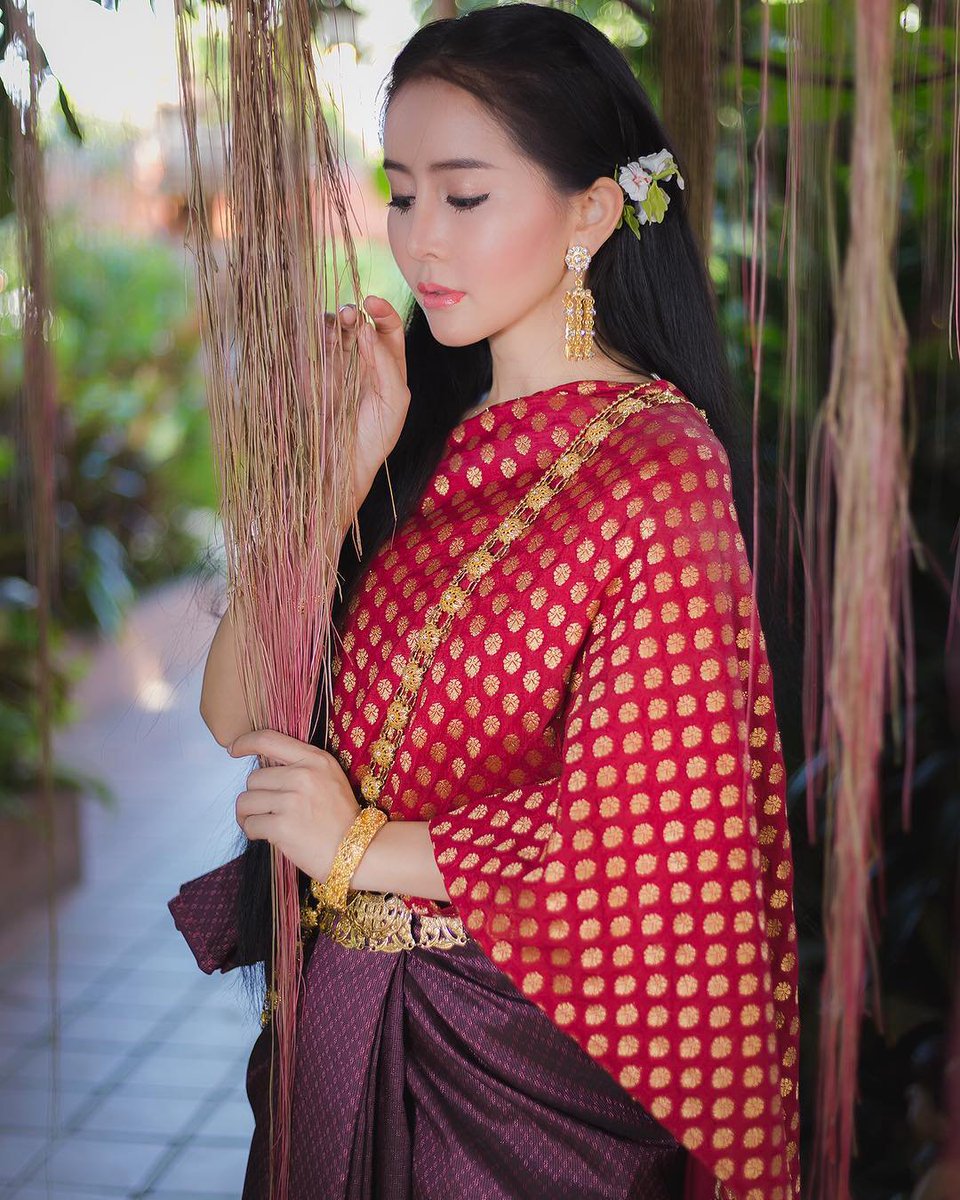 Aphiruedithong3's tweet photo. #Thaiwomen #bestfanarmy #peckpalitchoke #jinyoung https://t.co/ASbvfzCXSU