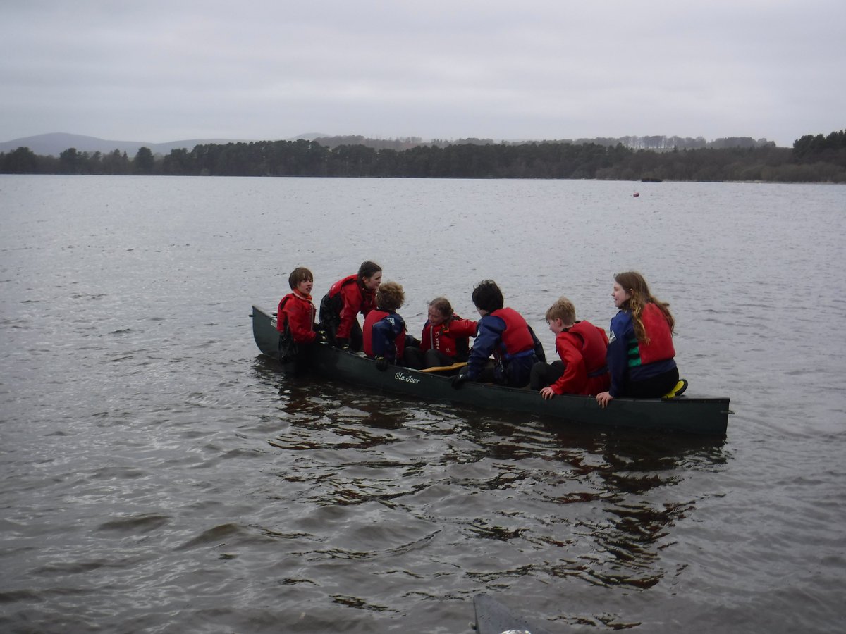 AdventureAbz's tweet image. Paddle Power yesterday at Loch of Skene! 😀🛶 #Paddlepower #Easterholidays #Canoeing #Kayaking