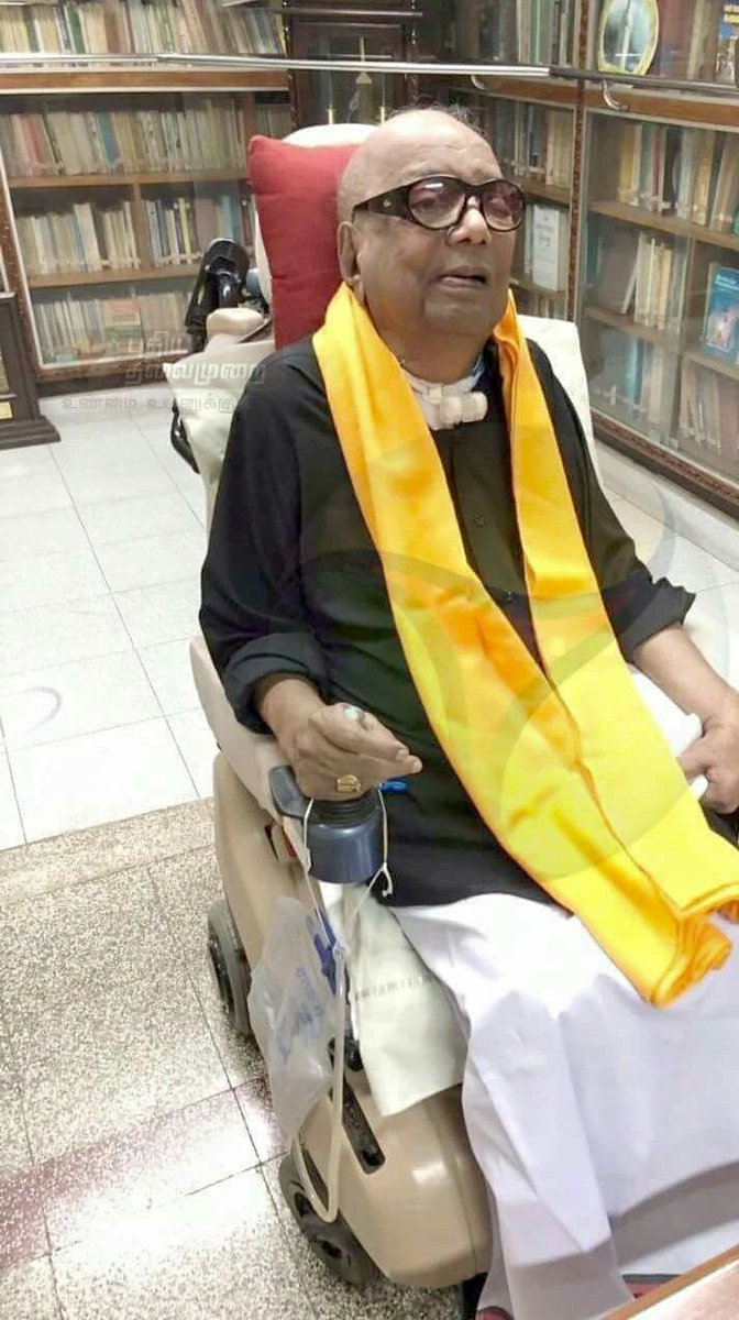 Asura_V_007's tweet image. Thug life😎 #kalaigar
#GoBackModi #Gobackculpritmodi #ஓடிப்போமோடி