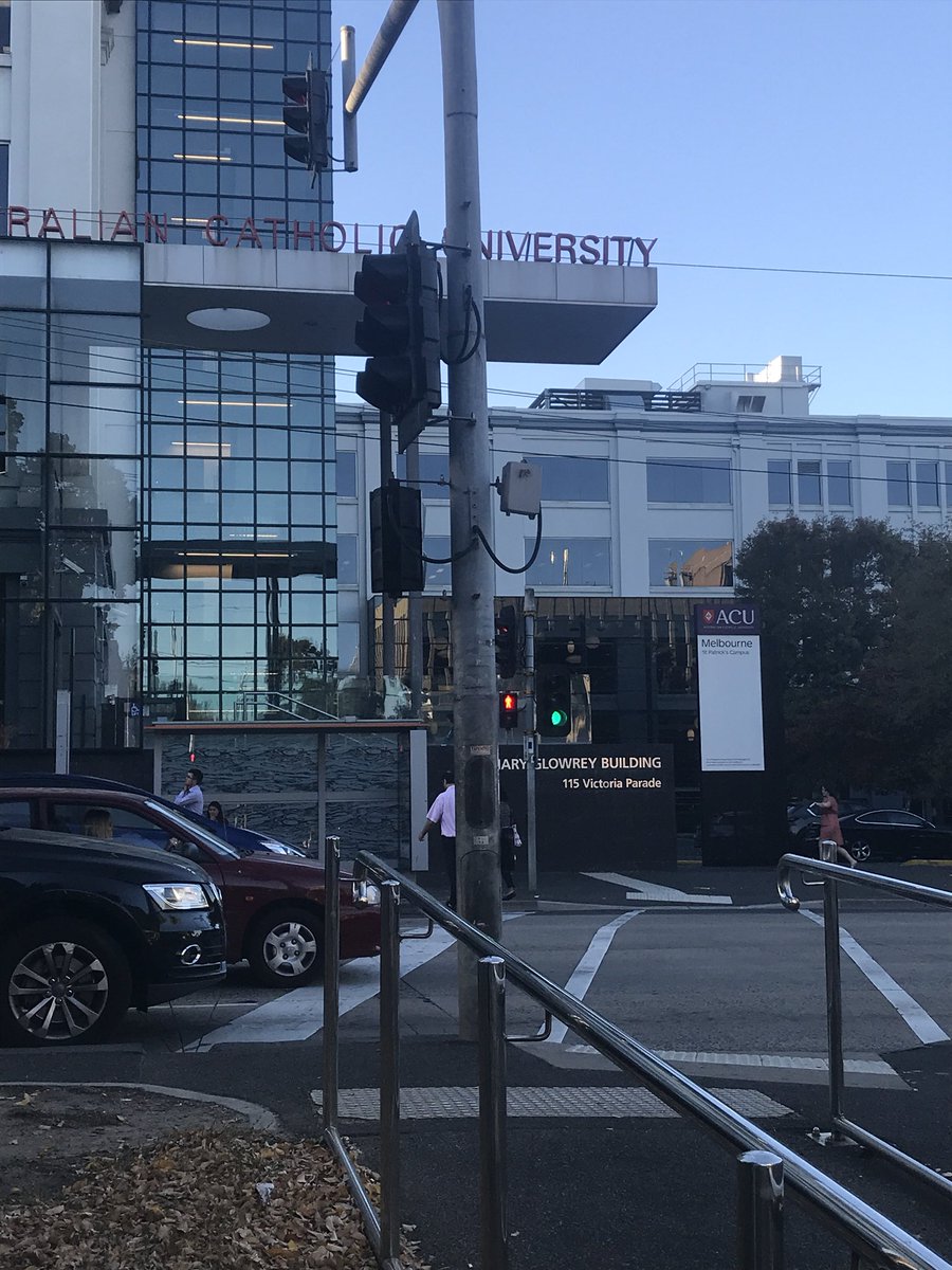 TransformServe's tweet image. Waiting for you at ACU! This is what you’ll see on Victoria Parade. Enter through the Mary Glowrey building and there are signs inside. #TSCON18