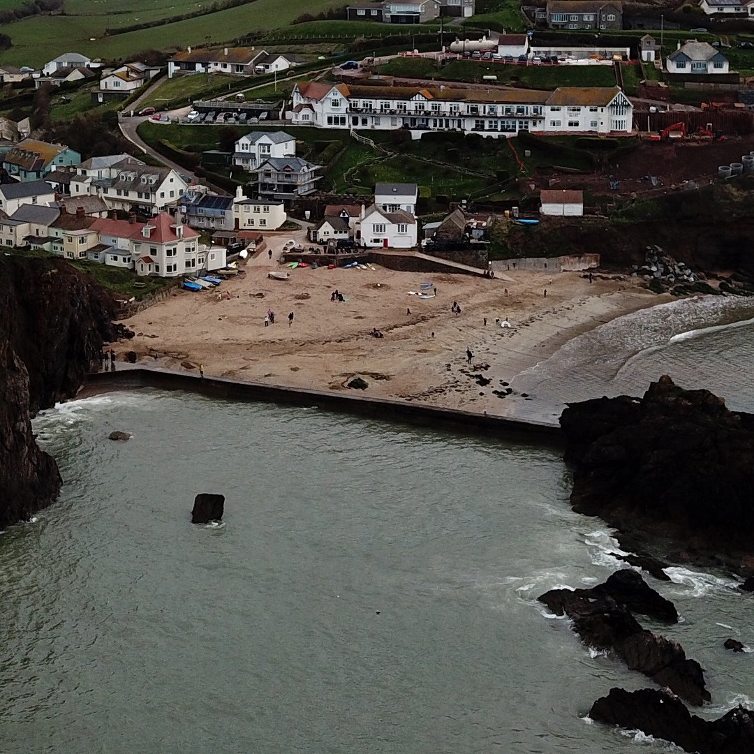 thecovedevon's tweet photo. @shotbybarks
📍 Hope Cove, Devon.
The beautiful southern coast of Devon, one of my favourite getaways.
#exploredevon #hopecove #trakkepack #adventureeveryehere #nomad #nomadlife #livelevel #theoutbound #seeyououtthere #livefolk #lifeofadventure #wilderness #wanderlust https://t.co/uXrSuW3pWi