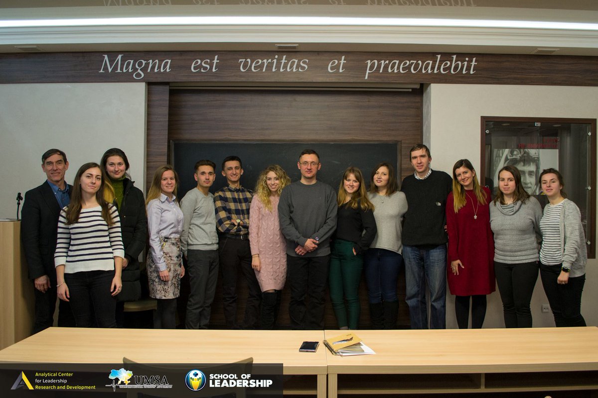 FLEXCentralUA's tweet photo. It's #TrwobackThursday to the Alumni Coordinators' meeting in Kyiv. That day ACs had a chance to attend a lecture on leadership and managing of virtual teams! It was a productive February evening!
#FLEXAlumni #FLEXACs https://t.co/Ycdm8XhWzM