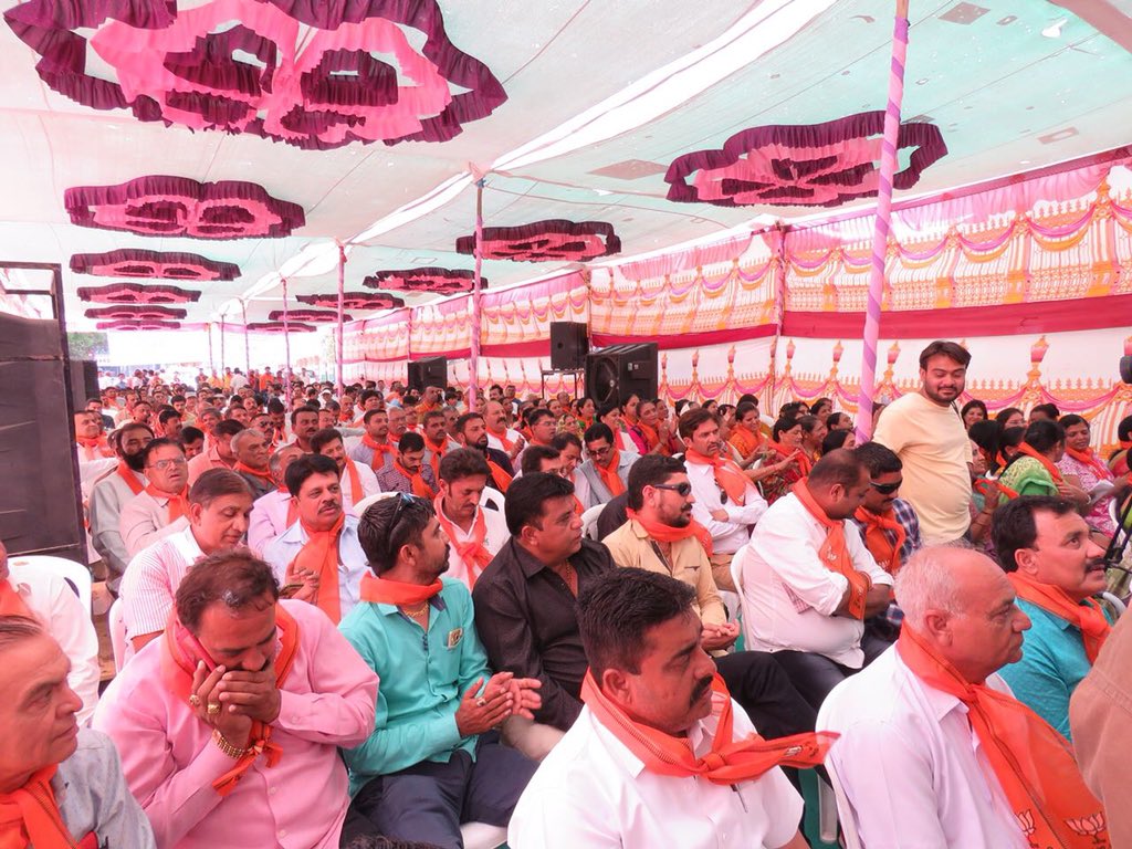 From the daylong #FastWithPMModi at Rajkot. We strongly stand against undemocratic actions of the Congress Party and wasting crores of public money.