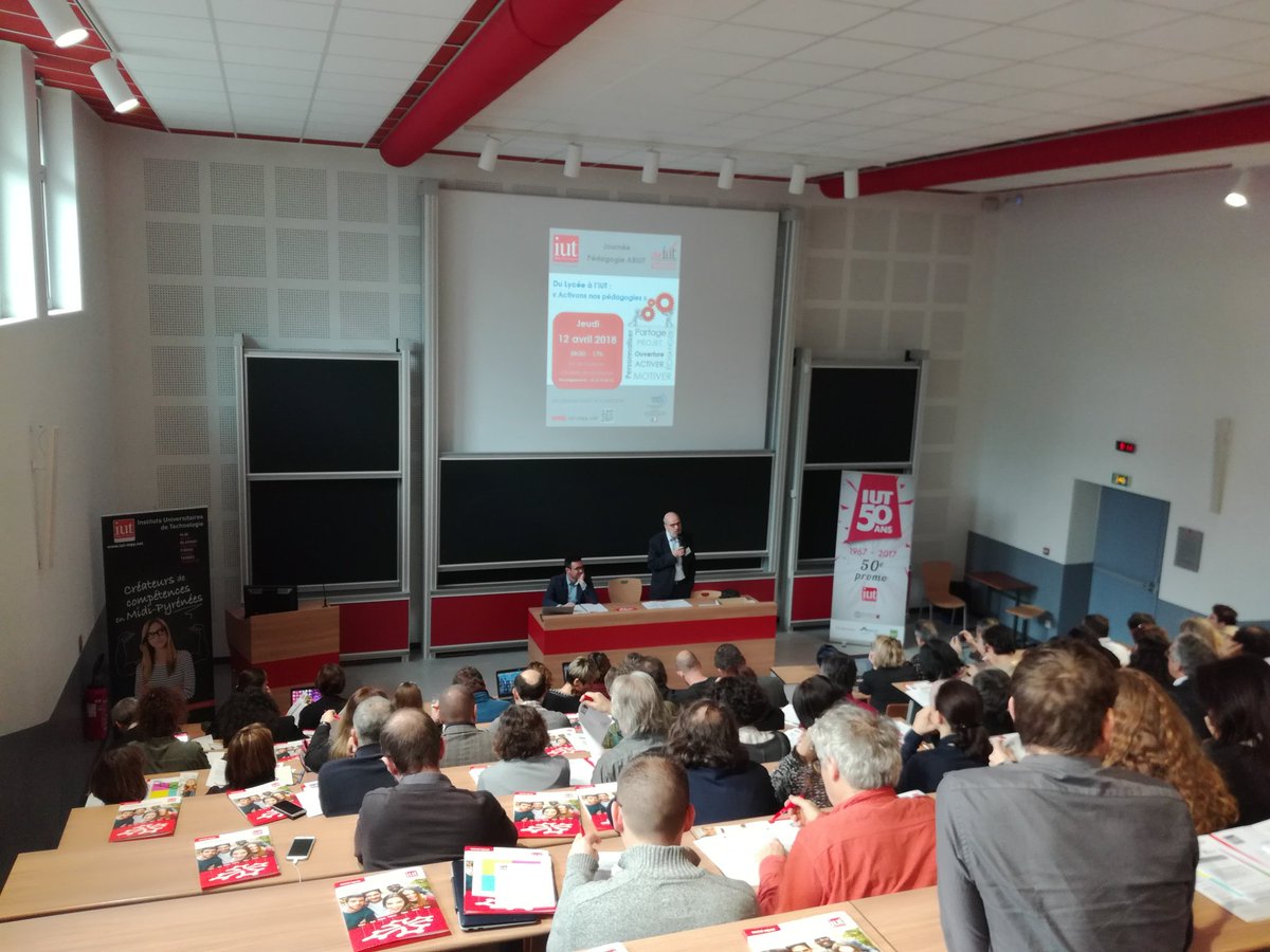 Patrick LAURENS directeur de @IutToulouse3 ouvre la 8e édition organisée en partenariat avec le rectorat d'académie, il souligne l'importance d'être dans une dynamique de pédagogies toujours renouvelées pour continuer à innover dans l'enseignement supérieur...