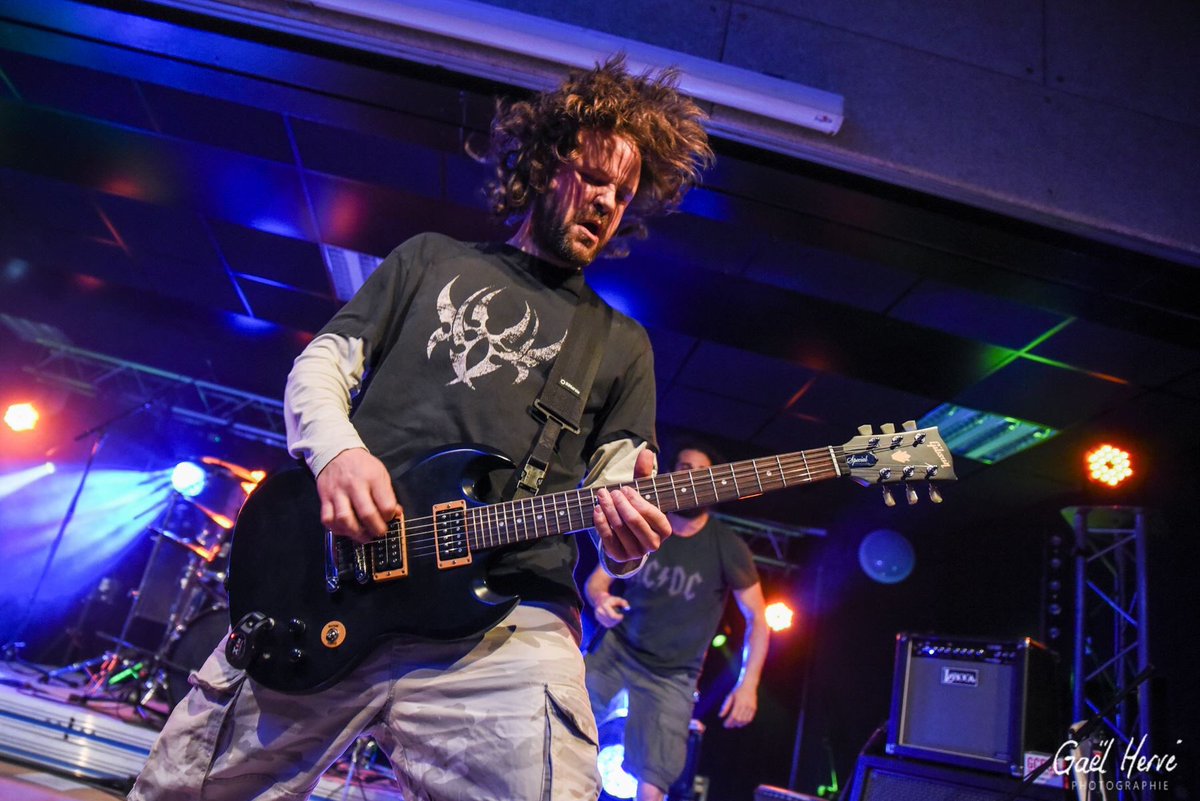DagaraOfficial's tweet image. AMAROK METAL FEST 2018 
Photo by @gael.herve.photo
.
.
#dagara #reminiscence #concert #live #stage #show #tour #gig #metal #frenchmetal #metalbands #thrashmetal #guitar #guitarist #gibson #gibsonsg #amarok #metalfest