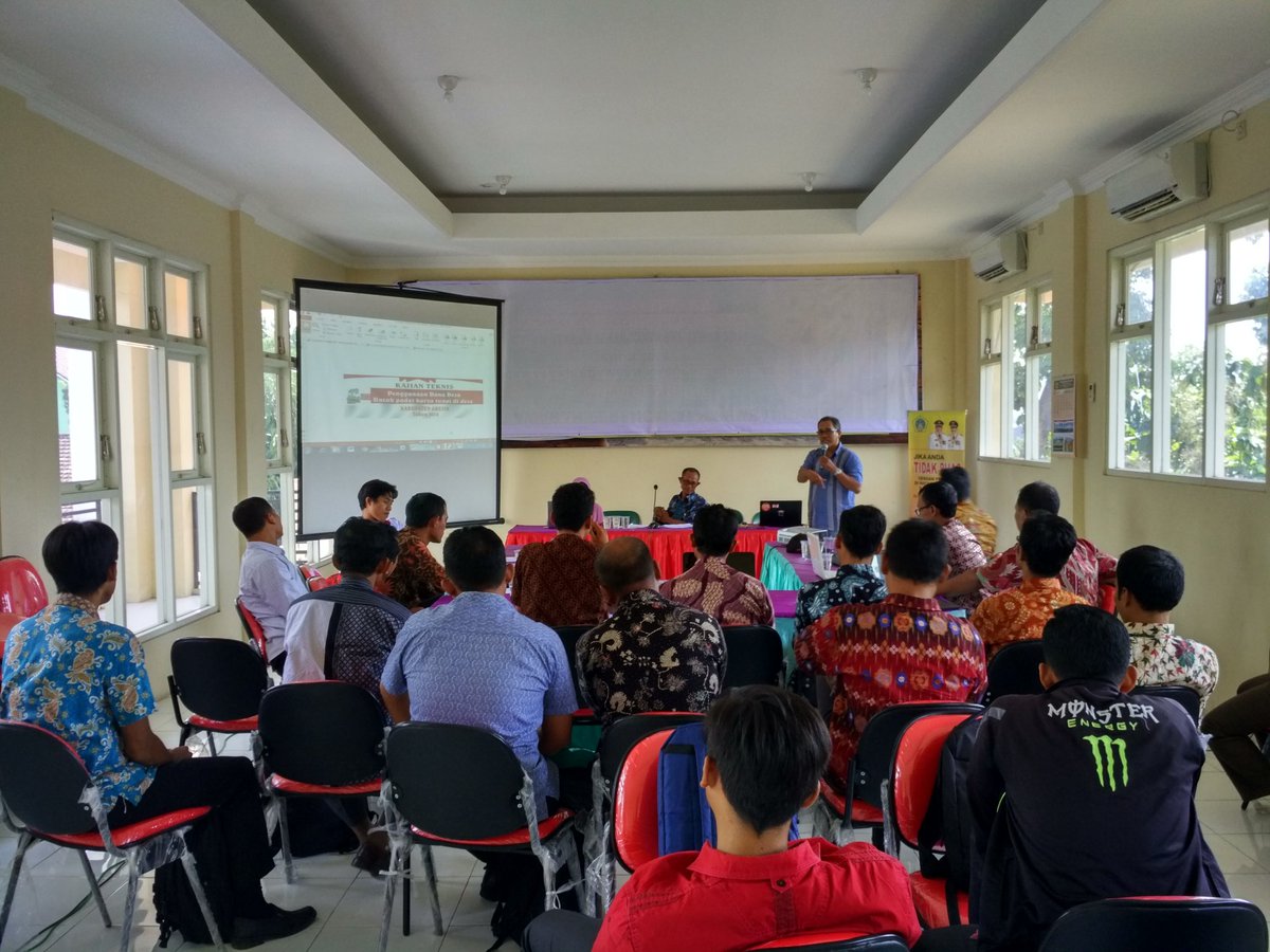 Seket_Siji's tweet photo. Kegiatan Sosialisasi & Bimtek RAB Design #PadatKaryaTunai2018 Kecamatan #Kedamean #kabgresik
#TPPIJawaTimur
#tppikabgresik
@jokowi
@EkoSandjojo
@taufikmadjid71
@anwsanusi
@fachrilabalado
@DewantoAndry
@tppindonesia
@kpw4jatim
@MOCHSAICHU
@Kuswari68
@MasMukhlish182
@yesupartoendo https://t.co/JzV1bDcqqJ