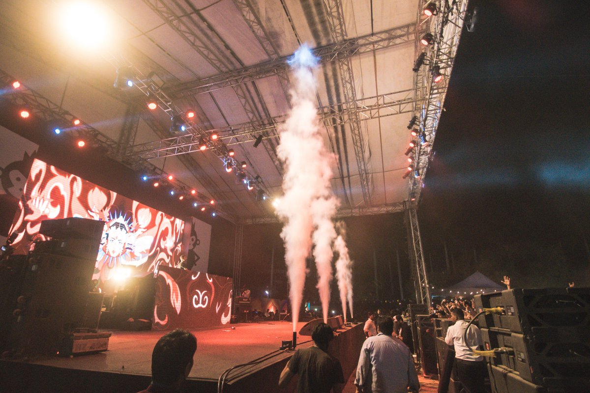1neupProduction's tweet photo. Glimpses of Bira April Fools Fest'18 setup by ONE UP Productions and Event managed by THOT.
Scope of work:
#RoofTrussSystem
#Lighting
#Sound
#Visuals
#Sfx
#Oneup #OneupProductions #Bira #AprilFoolsFest #MakePlay #Divine #Nucleya https://t.co/qGX0pQe3fO