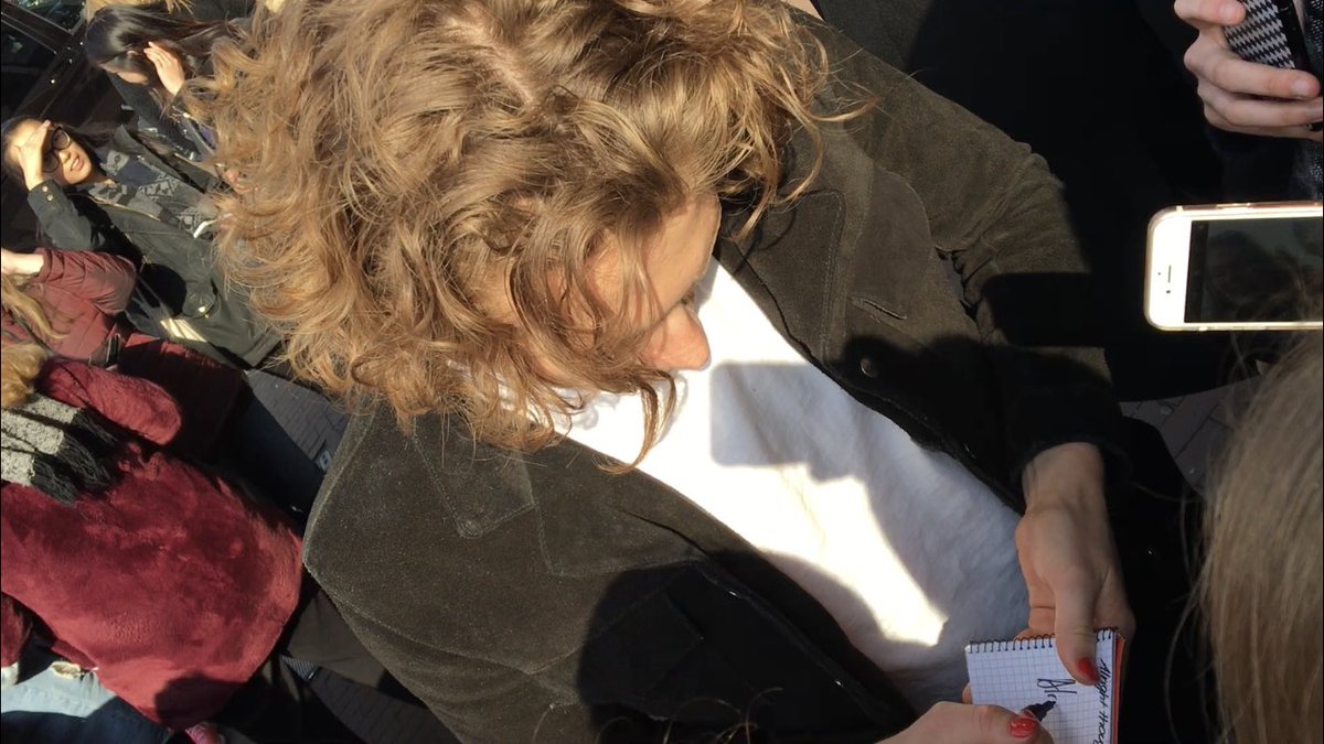 sally |✨ tweet media