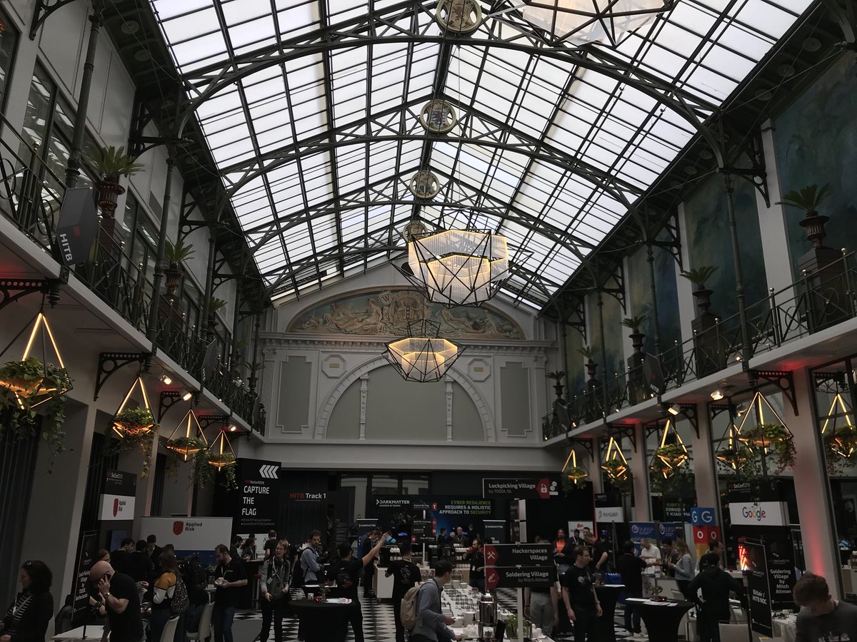 dvidrdgz's tweet photo. #HITB2018AMS https://t.co/zsK4gkLmIC