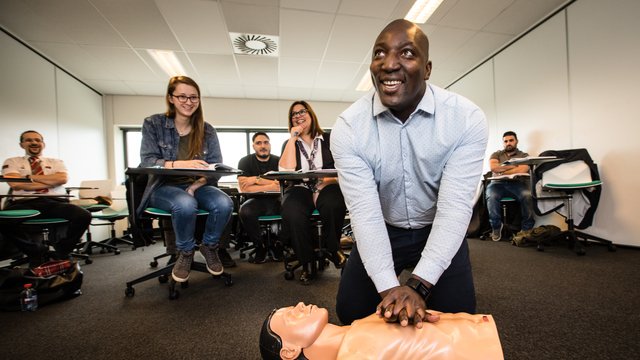 lecho's tweet photo. "Être agent de gardiennage, ce n’est pas montrer ses gros muscles."
https://t.co/0zmqDCLwRK
@lecho @Securitas_Group @NathBamps https://t.co/BIwTm4fhyj