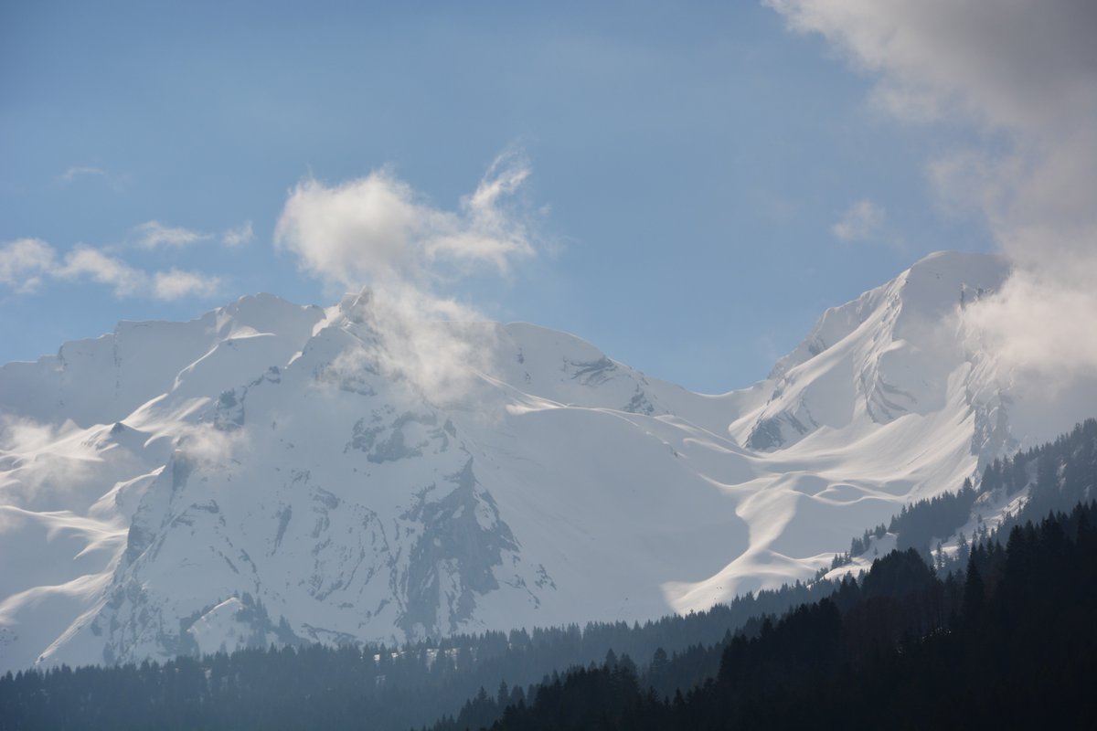 AvelTourisme's tweet photo. #Live #mongranbo #vue depuis le village vacances #LeSavoy . Fermeture du domaine skiable le 20 avril. Le prix des forfaits baisse, les nôtres aussi #promoprintemps #Ternelia 
#challengedespisteurs #ski #Legrandbornand #SAVOIE #74 #Annecylake #ALGB #LYON #GENEVE #DIJON #PONTARLIER https://t.co/fhxiJEX9B9