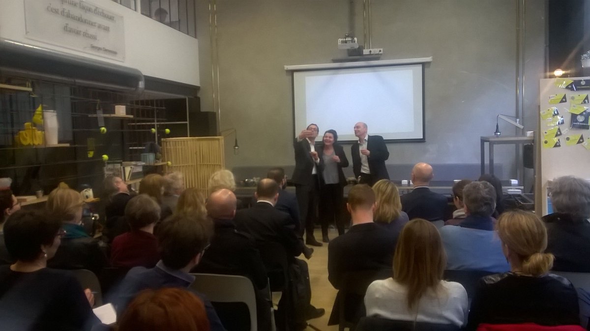 Decommedia's tweet photo. Mardi, Decommedia et @Okoni_Official ont présenté leurs outils : Le théâtre et le co-design au service du management et de la transformation numérique et présentés à l'espace de coworking @CoolandWorkers !
Merci à tous les participants !
Une prochaine présentation très bientôt ! https://t.co/sxHiJT9Ltf