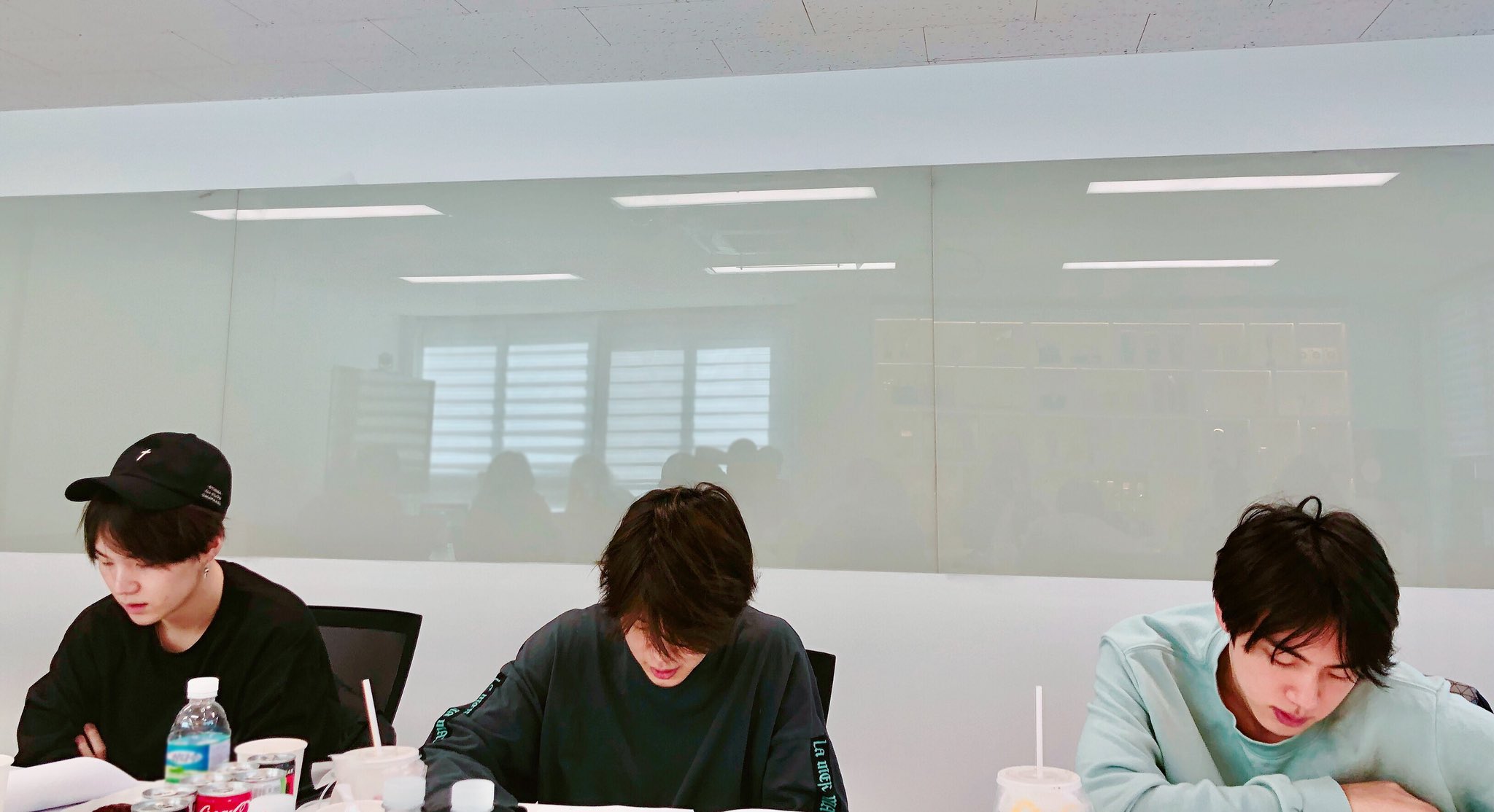 DakVOyHU8AEHzsb?format=jpg&name=orig