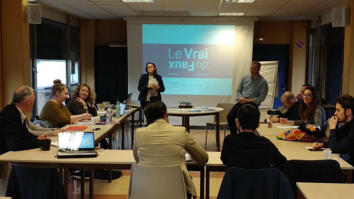 cijvaldoise's tweet photo. Nouvelle phase de démultiplication du jeu d'éducation aux médias ' Le vrai du faux  ' organisée par l @InfoJeunesse au @Le_CIDJ #wemakeinfojeunesse #ijlab #infojeunesse #emi https://t.co/srdet9QGmW