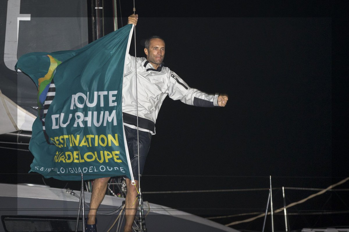 FabriceAmedeo's tweet photo. Fabrice a 40 ans cette année comme la @routedurhum ! 🎂
Dernier #SouvenirsDeRhum de Fabrice auj avec la #RDR2014 et sa participation en @IMOCA60 ⛵️ … 
[📷 : @Alexis Courcoux ]
➡️ https://t.co/oDp9FqQDY6 https://t.co/xD8b40QrLm
