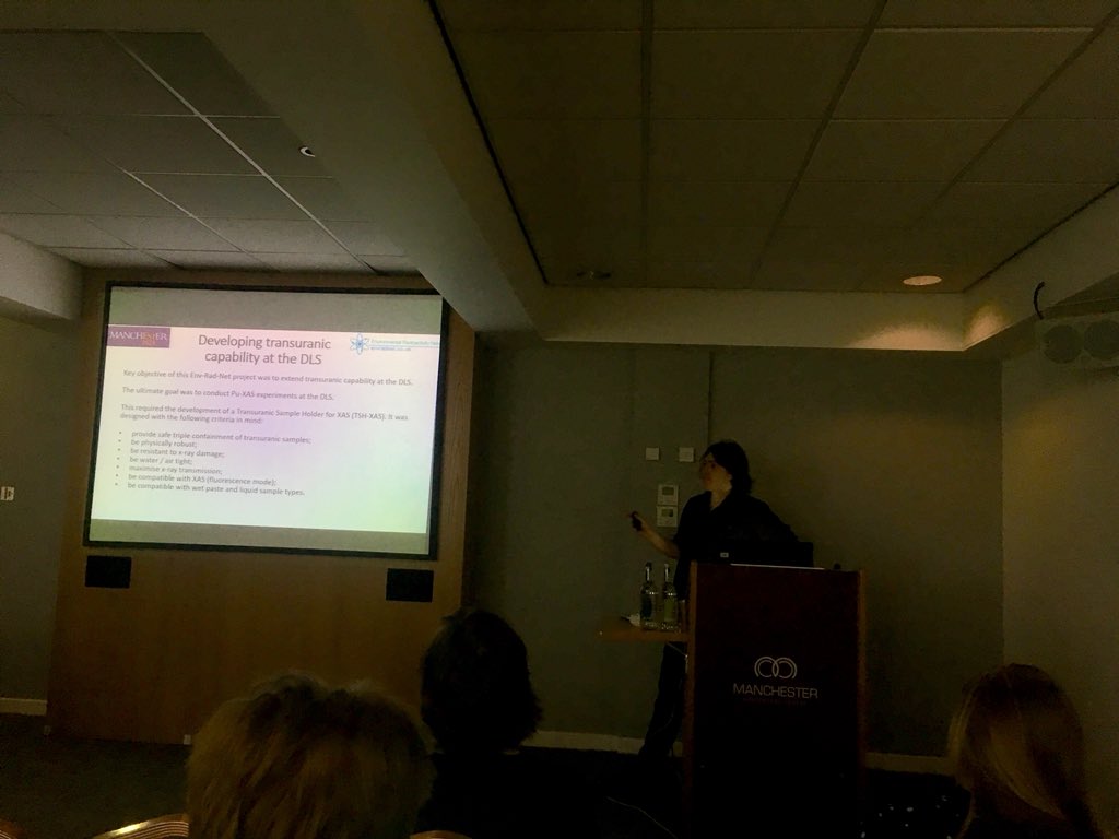 Env Rad Net (@env_rad_net) on Twitter photo Kurt Smith presenting <a href="/Env_Rad_Net/">Env Rad Net</a> research based on Np and Pu interactions with iron (oxyhydr)oxide using <a href="/DiamondLightSou/">Diamond Light Source</a> #COGER2018 Kurt Smith presenting <a href="/Env_Rad_Net/">Env Rad Net</a> research based on Np and Pu interactions with iron (oxyhydr)oxide using <a href="/DiamondLightSou/">Diamond Light Source</a> #COGER2018