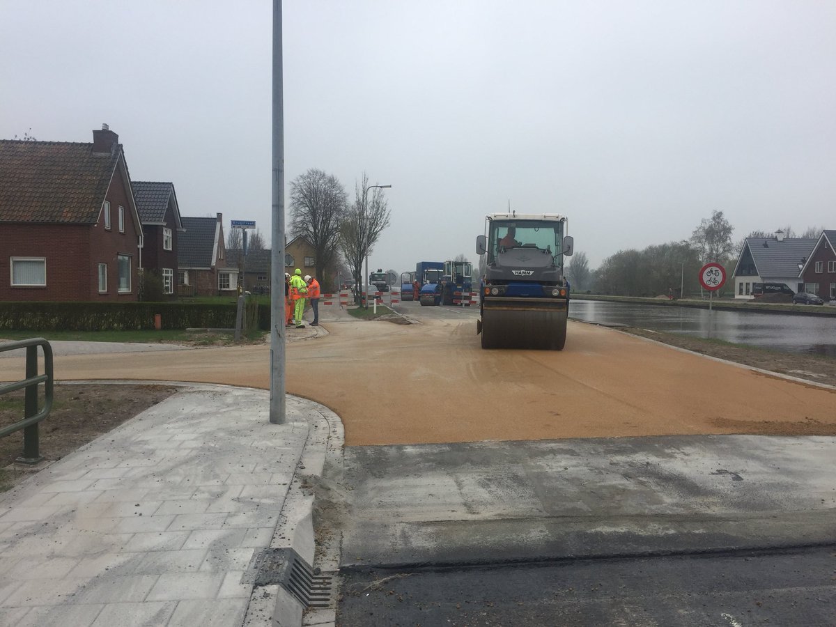 gerritweerts's tweet photo. Geel Rood Zwart @KWSInfraZwolle @ProvOverijssel Daarleveen https://t.co/KPrWNm5sbB